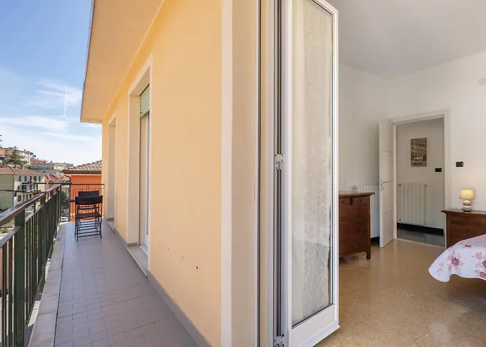 Flats Cinque Terre * Moneglia