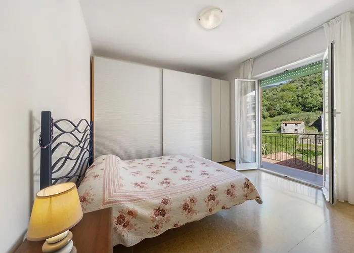 Flats Cinque Terre * Moneglia