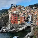 Flats Cinque Terre Moneglia