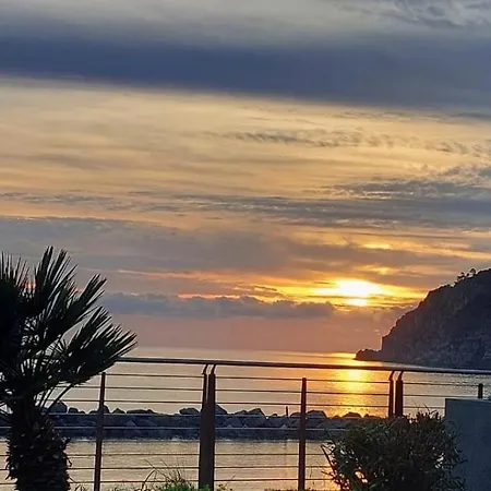 Flats Cinque Terre Moneglia