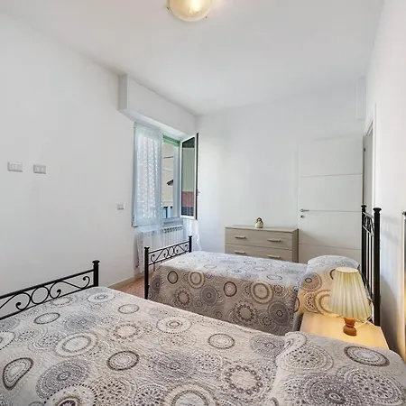 Flats Cinque Terre Apartment Moneglia