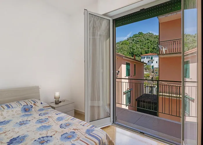 Flats Cinque Terre مونيلّي
